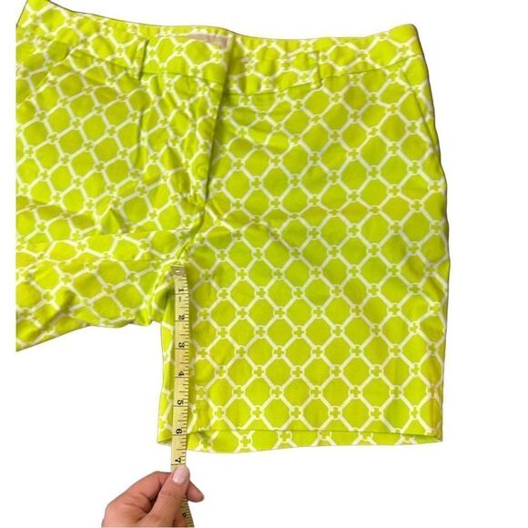 Michael Kors Womens Summer Shorts Geometric Hook Closure Yellow Green Size 8 - Picture 8 of 10